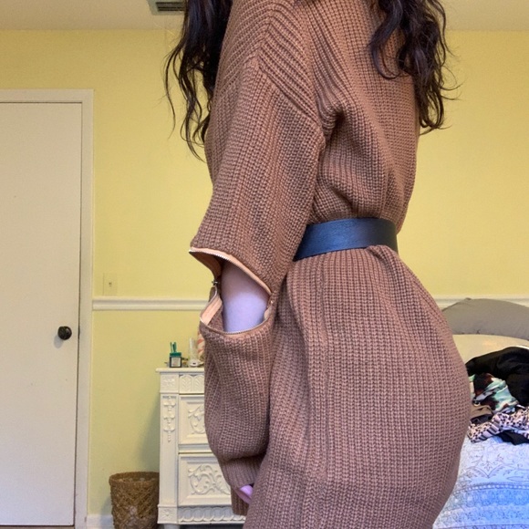 RUMOR BOUTIQUE LF CAMEL SWEATER DRESS WITH ZIPPERS - Picture 4 of 6